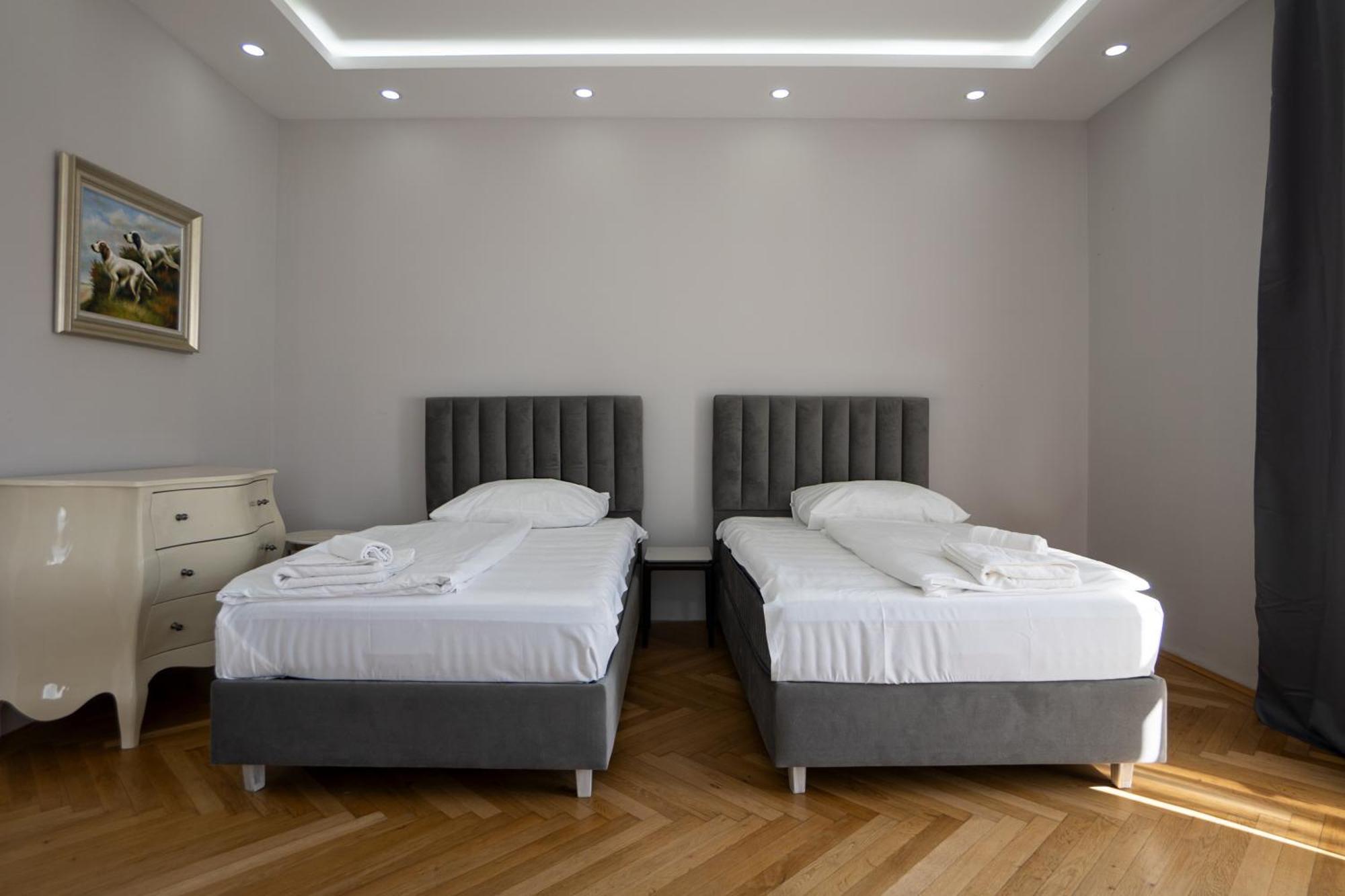 Charming 2-Room Apartment With Balcony, 15 Min To Center Vienna Esterno foto