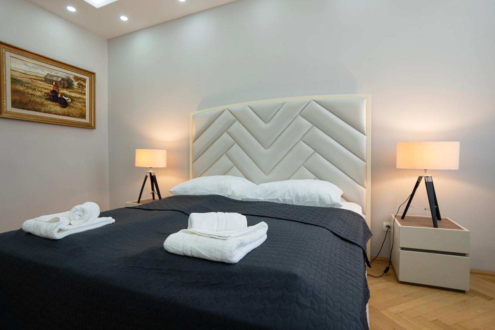 Charming 2-Room Apartment With Balcony, 15 Min To Center Vienna Esterno foto