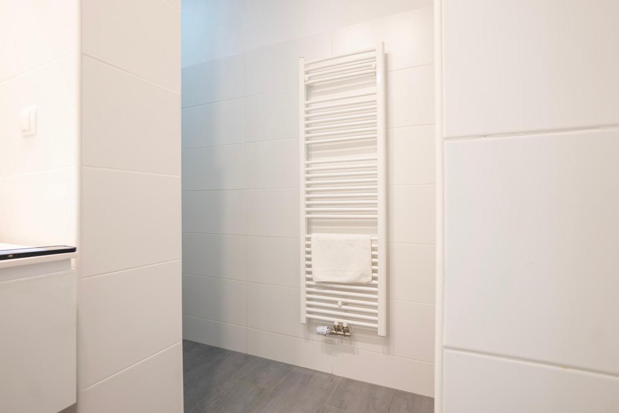 Charming 2-Room Apartment With Balcony, 15 Min To Center Vienna Esterno foto